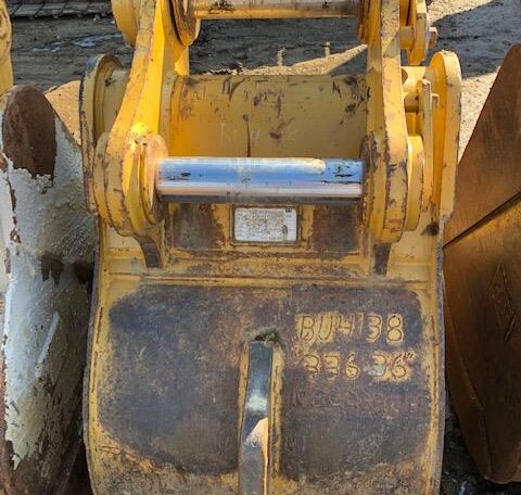 USED 36" Caterpillar Excavator Bucket s/n BU4138