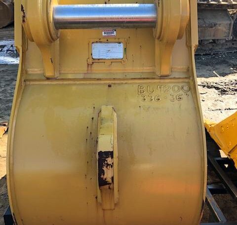 USED 36" Caterpillar Excavator Bucket BU4200