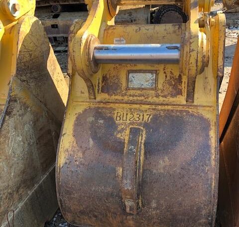 USED 36" Caterpillar Excavator Bucket BU2317
